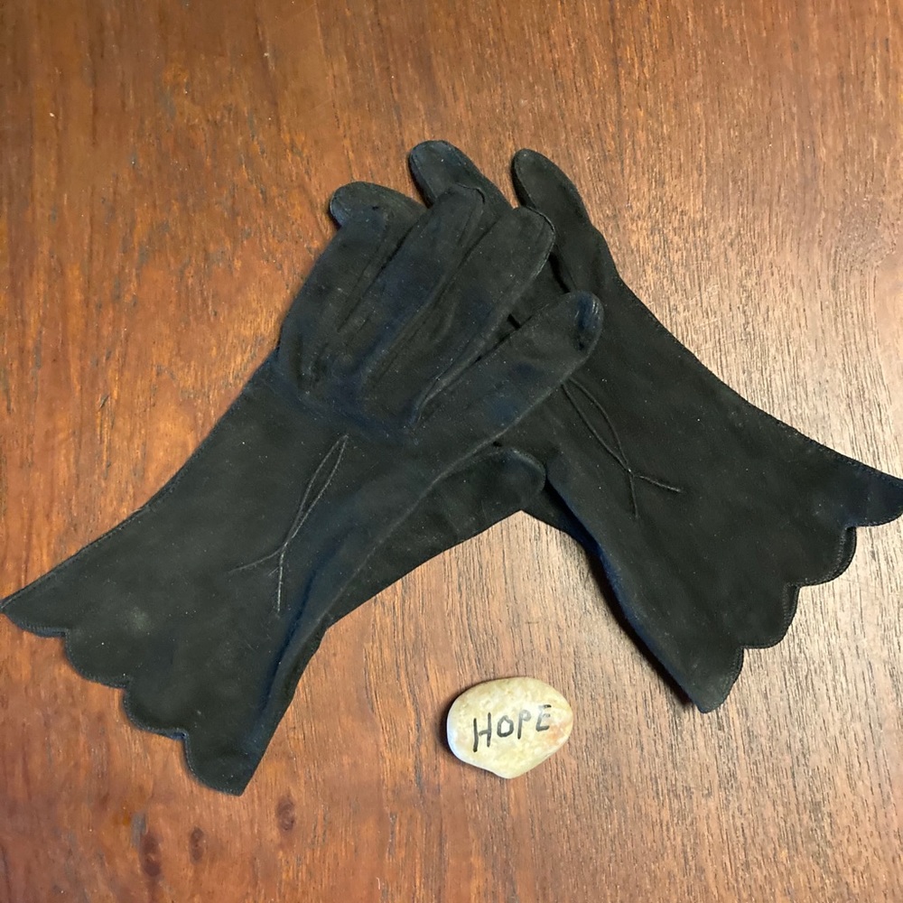 Vintage Fownes Suede leather gloves black